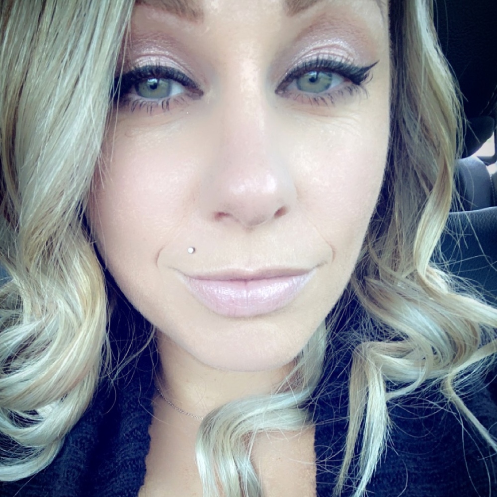 Meet your Posher, Gina